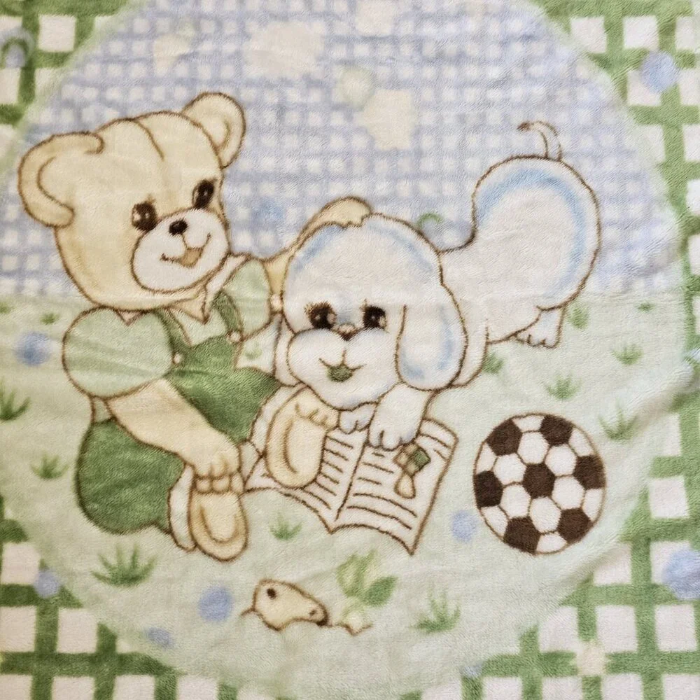 VTG Novatex? Green Baby Blanket Soccer Dog Teddy Bear Kids Mink Fleece‎ 41x56